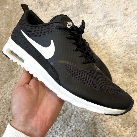 nike air max thea black trainers